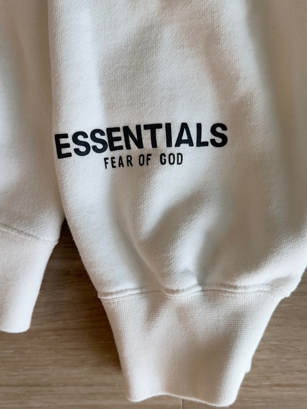 ESSENTIALS White Hooded Sweatshirt - Fear of God - Picture 2 of 3